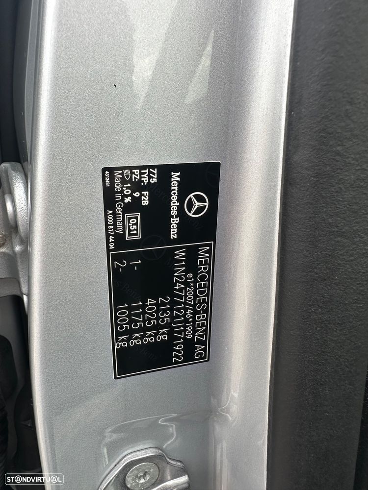 Mercedes-Benz GLA 200 d Progressive - 24
