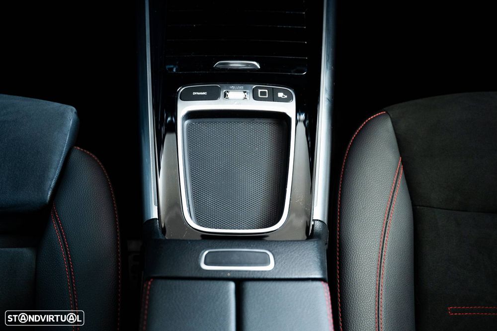 Mercedes-Benz GLA 250 e AMG Line - 17