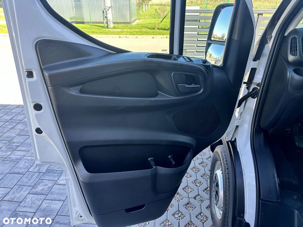 Iveco DAILY KONTENER WINDA - 6