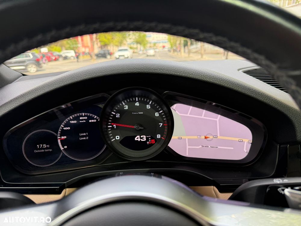 Porsche Cayenne - 15