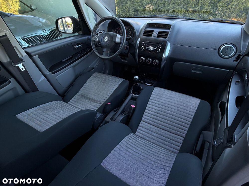 Suzuki SX4 1.6 VVT 4x4 Club - 23
