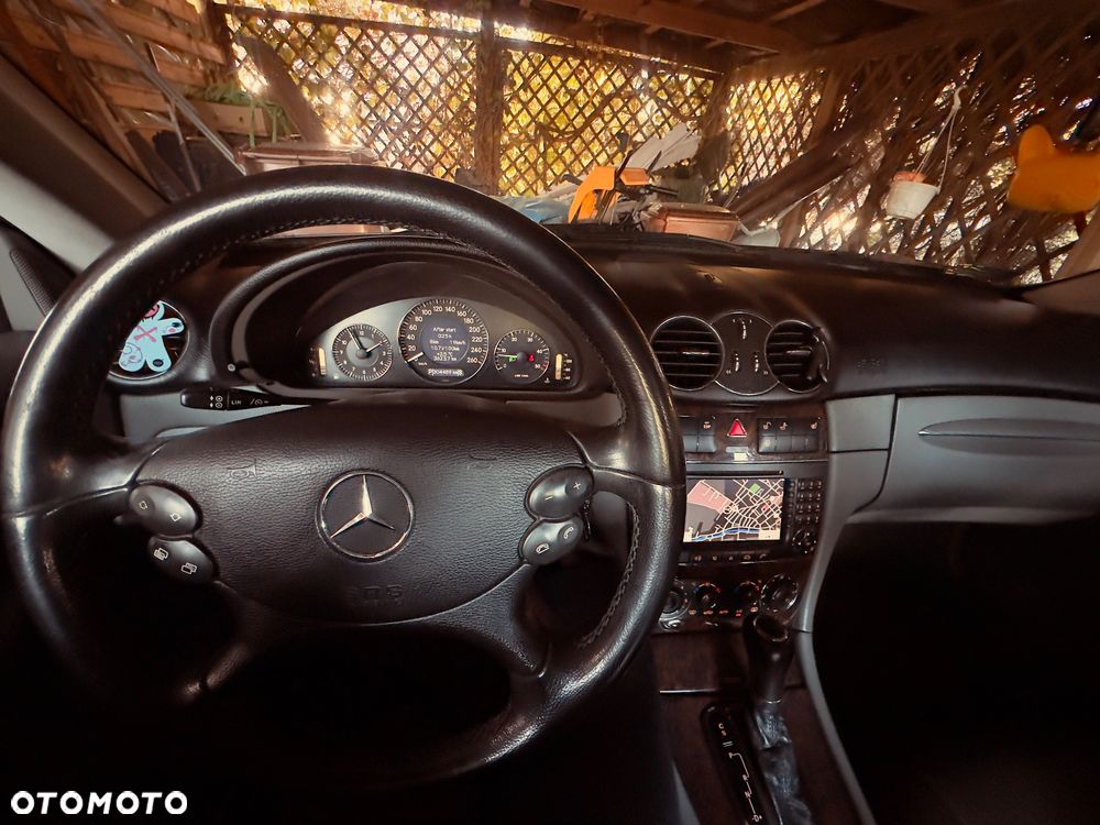 Mercedes-Benz CLK 320 CDI 7G-TRONIC Elegance - 11