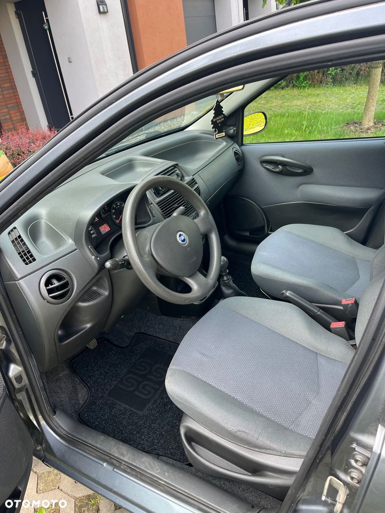 Fiat Punto 1.2 8V Active - 8