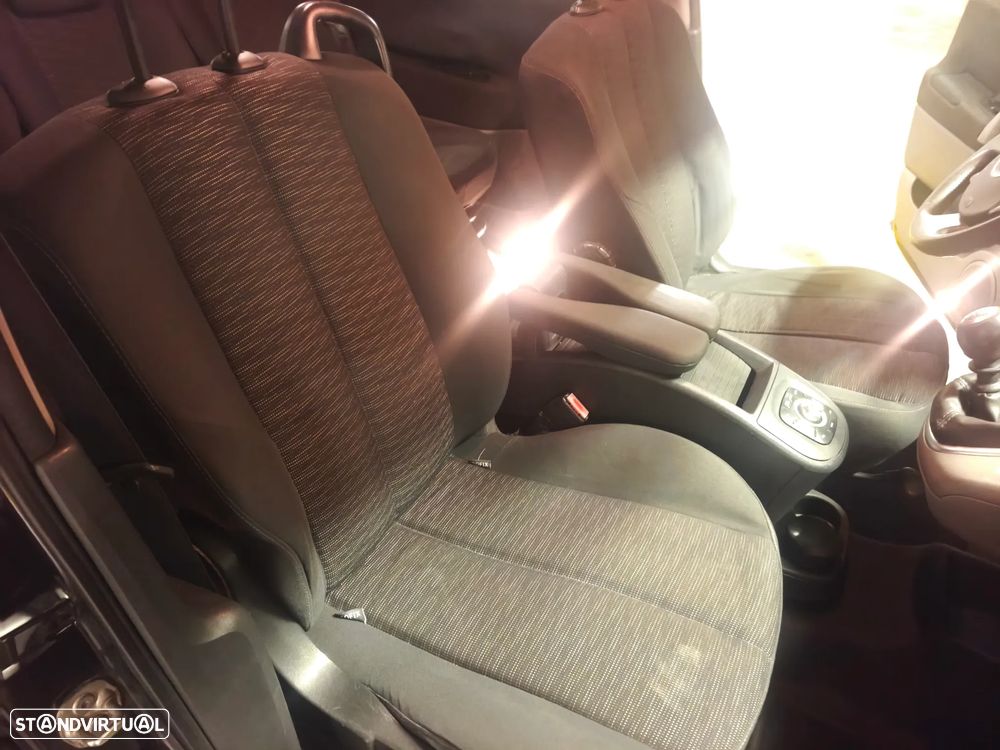 Renault Grand Scénic 1.5 dCi Dynamique S 7L. - 30