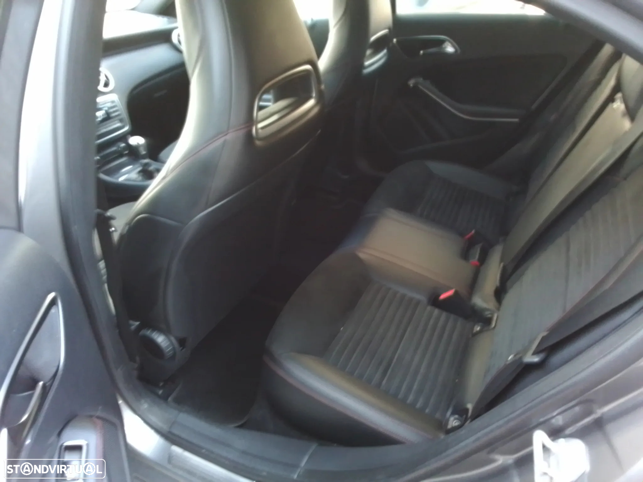 Mercedes-Benz A 180 d AMG Line - 9