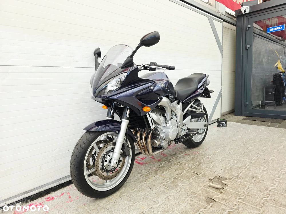 Yamaha FZ - 2