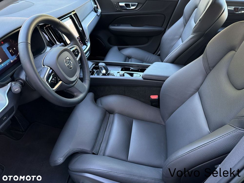 Volvo V60 Cross Country - 10