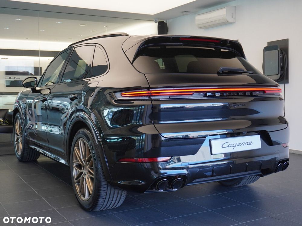 Porsche Cayenne E-Hybrid PHEV Black Edition - 18