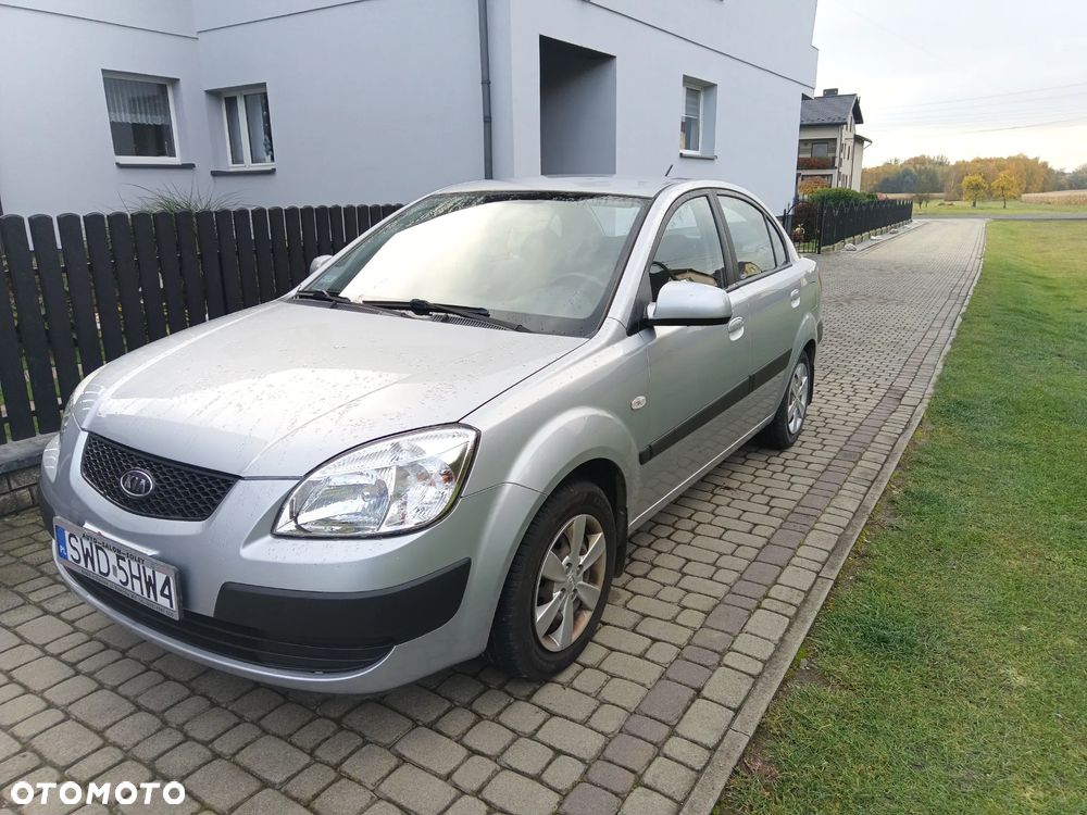 Kia Rio 2009 photo 4