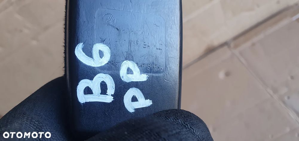 Zapinka pasa prawy przód przednia prawa pasażera VW Passat B6 1K3857756BA - 7