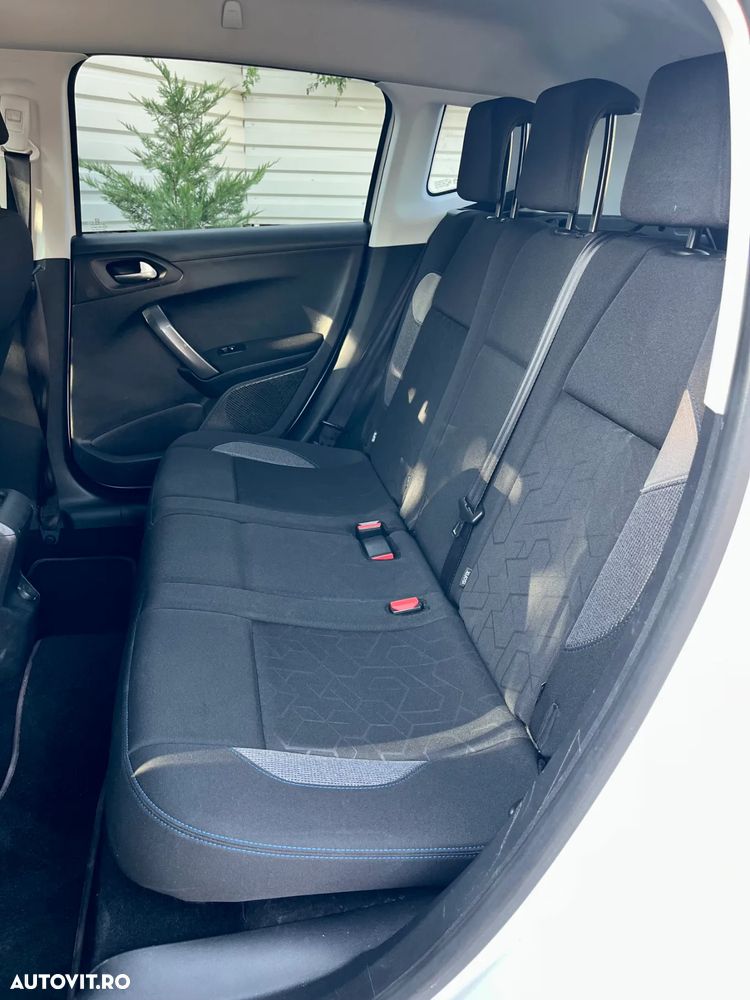 Peugeot 2008 - 7