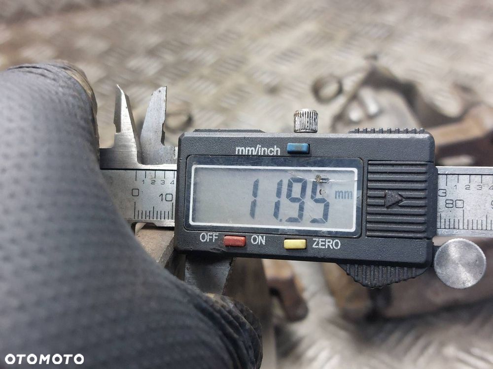 TARCZE HAMULCOWE TYŁ PIASTY + KLOCKI + ZACISKI CITROEN C4 PICASSO I - 7