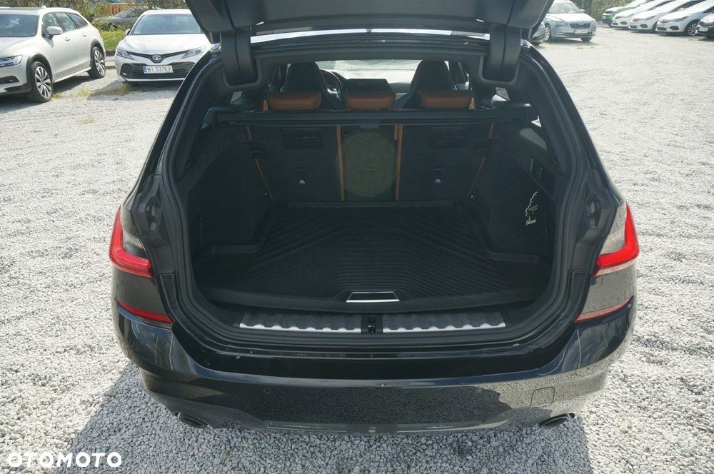 BMW Seria 3 - 34