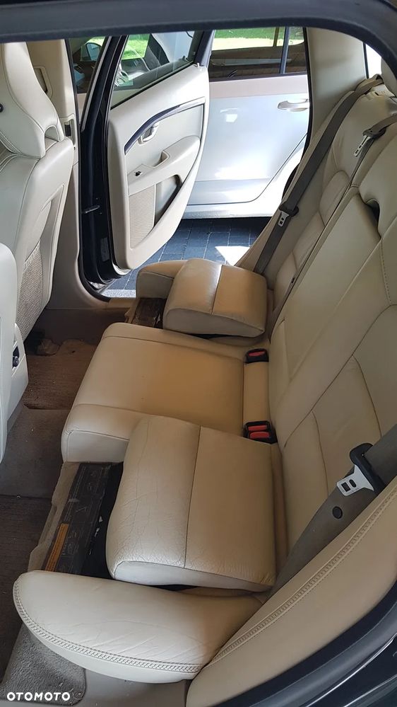 Volvo XC 70 - 12