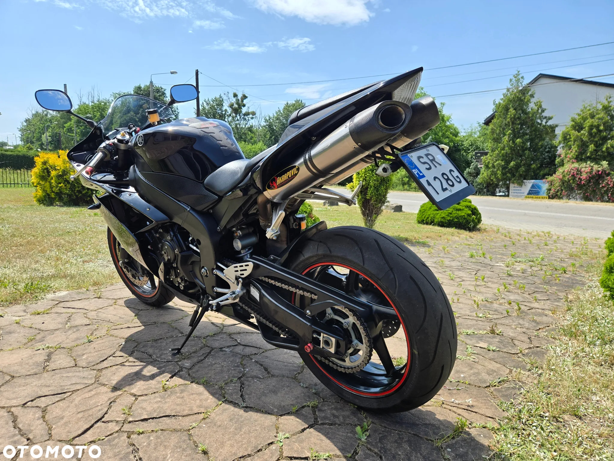 Yamaha R1 - 6