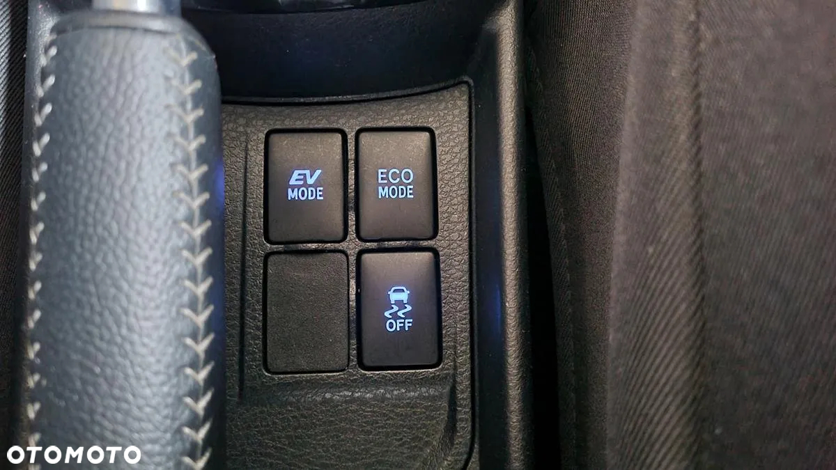 Toyota Yaris Hybrid 100 Dynamic - 21