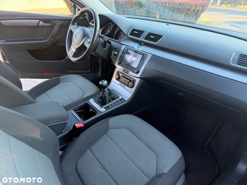 Volkswagen Passat 1.8 TSI Highline - 25