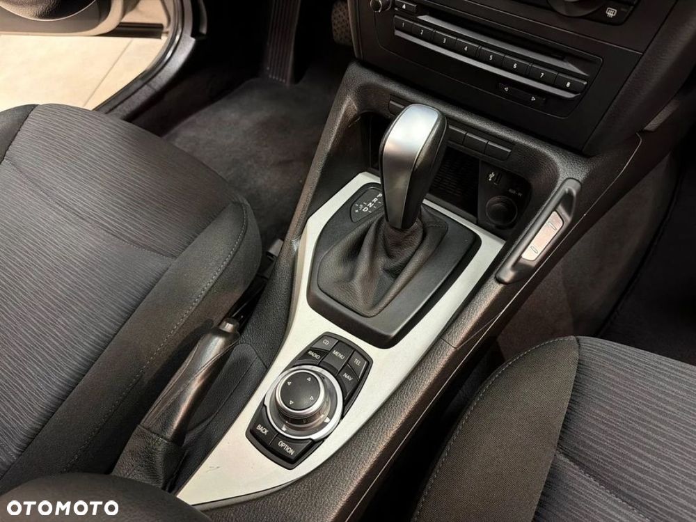 BMW X1 sDrive18i Sport Line - 28