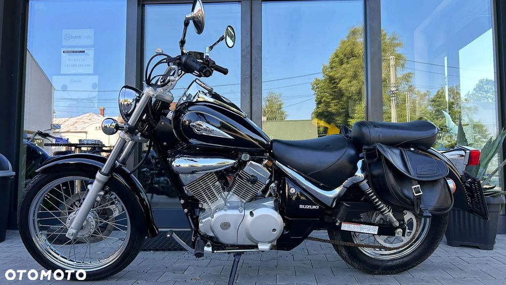 Suzuki Intruder - 2