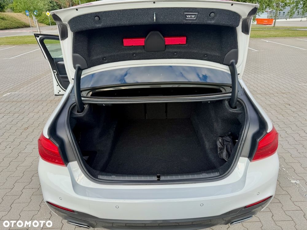 BMW Seria 5 540i xDrive M Sport sport - 35