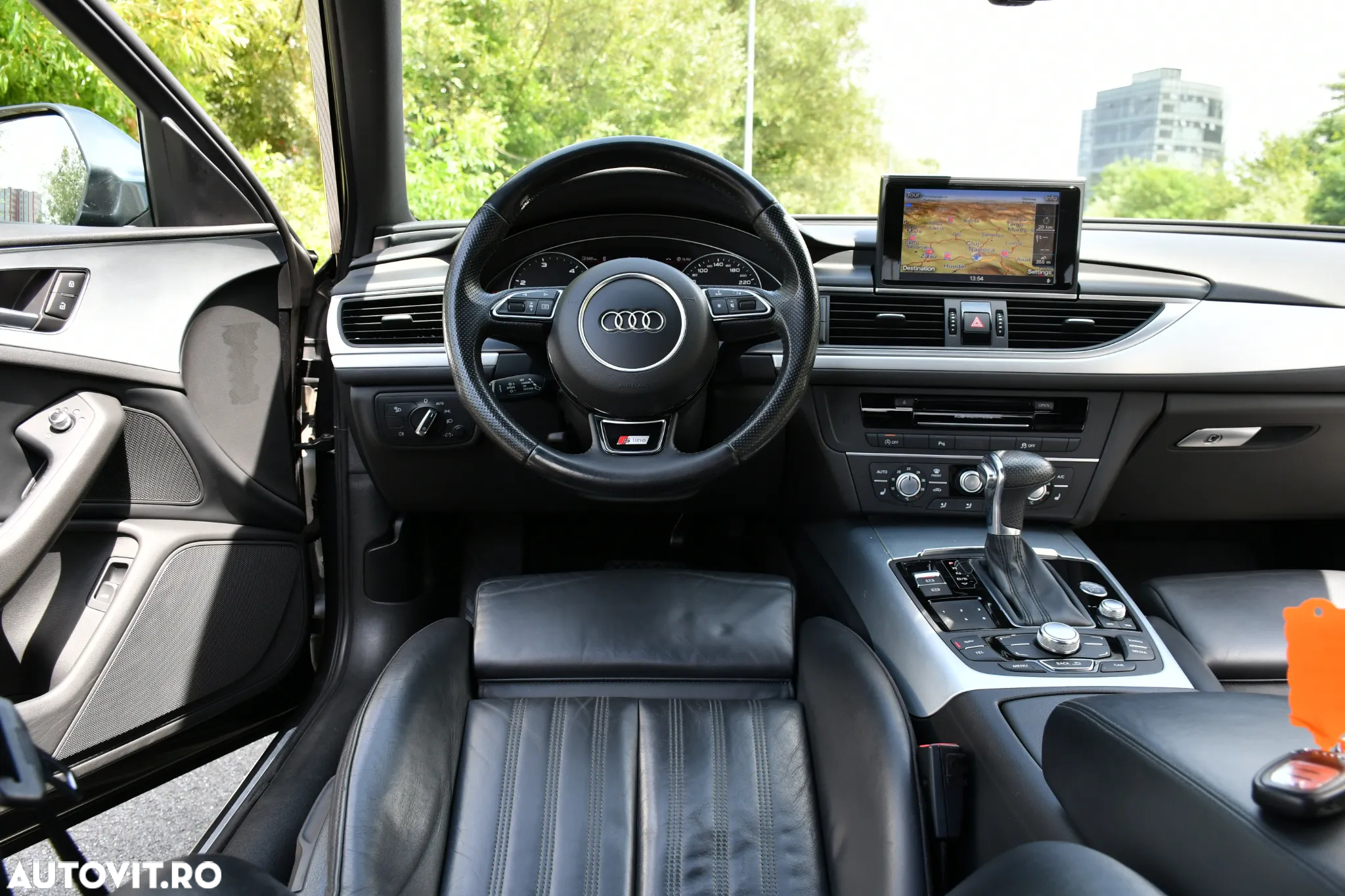 Audi A6 Avant 2.0 TDI Ultra S tronic - 27