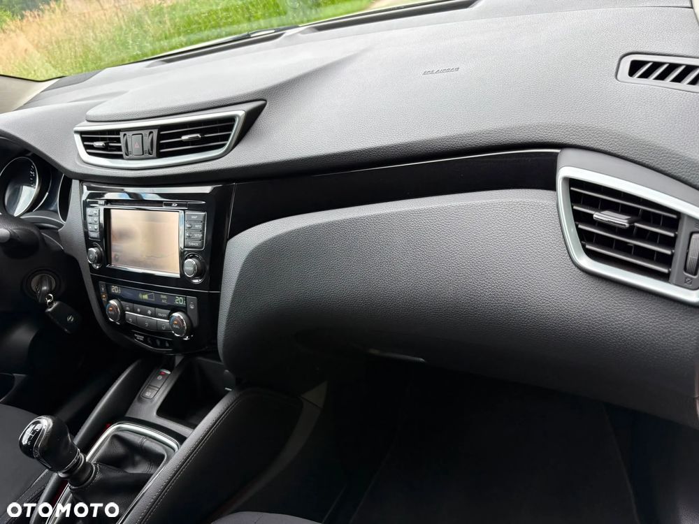 Nissan Qashqai 1.2 DIG-T N-Vision - 29