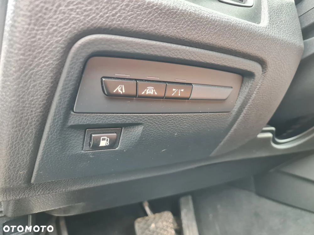 BMW Seria 3 - 34