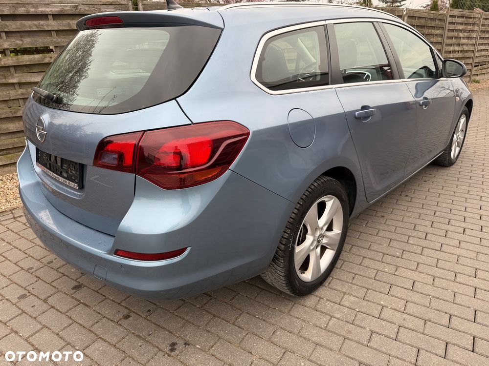 Opel Astra 1.6 Automatik Design Edition - 10