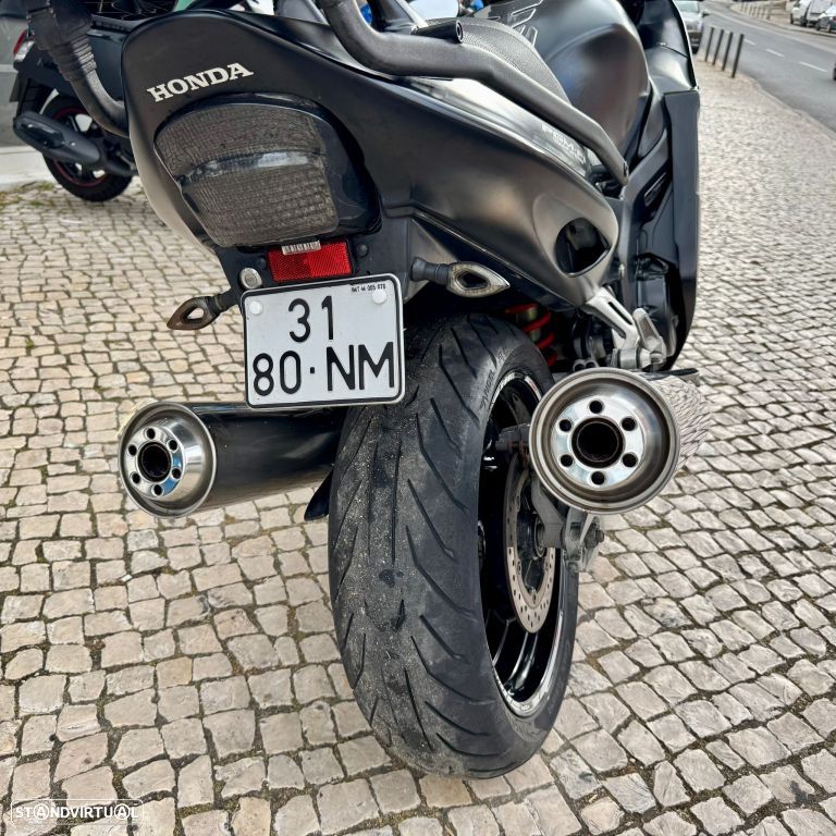 MV Agusta Brutale R - 9