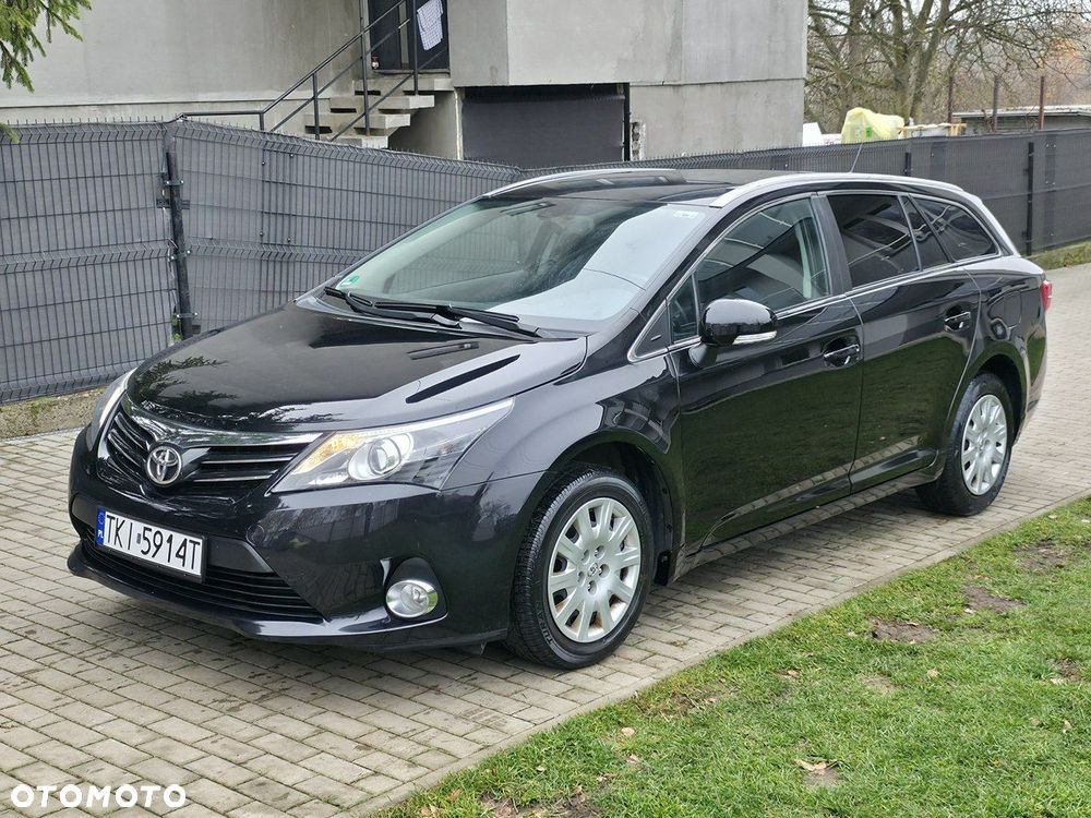 Toyota Avensis - 1