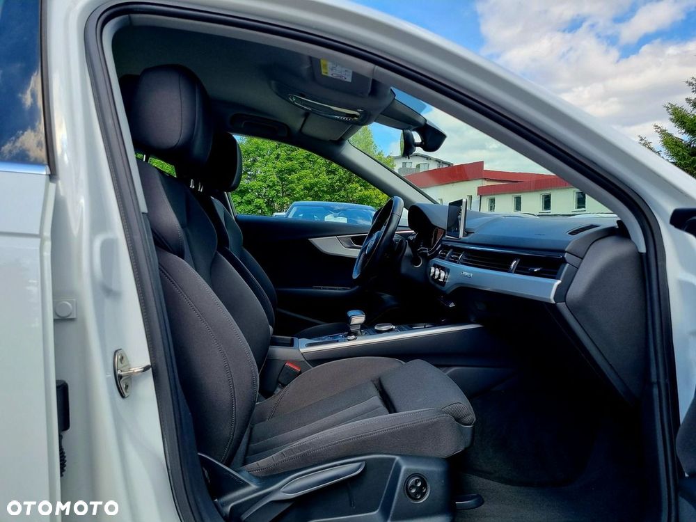 Audi A4 Avant 2.0 TDI Quattro S tronic - 13