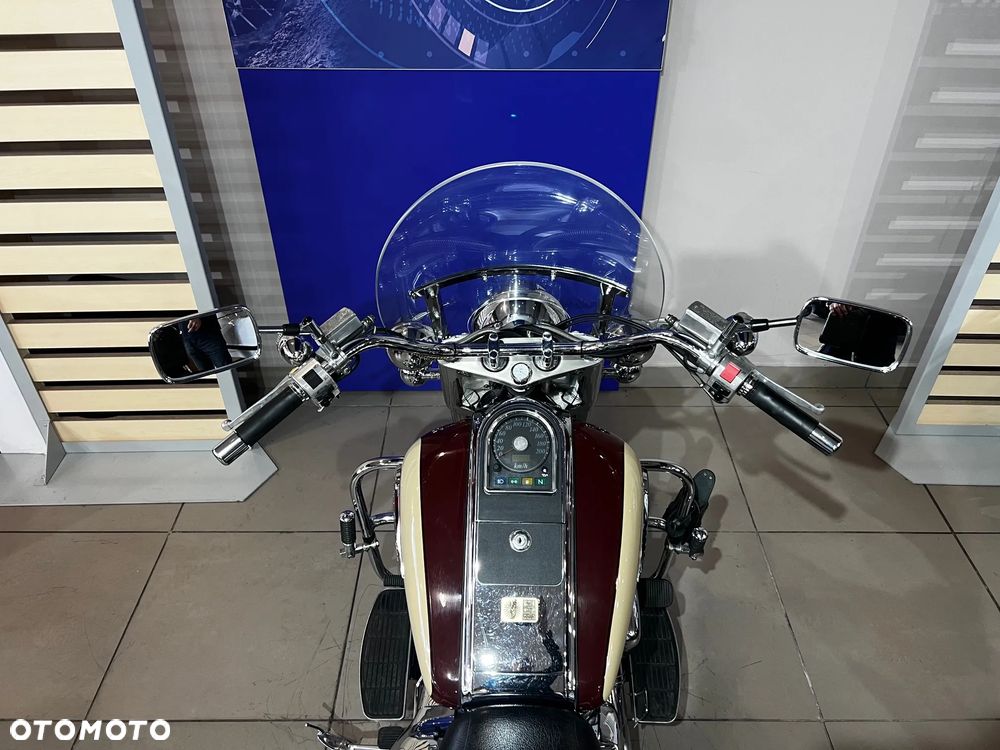 Suzuki Intruder - 6