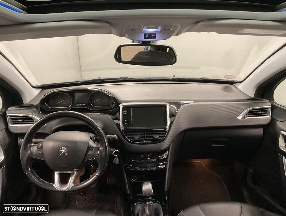 Peugeot 2008 1.2 PureTech Allure Pack EAT8 - 2