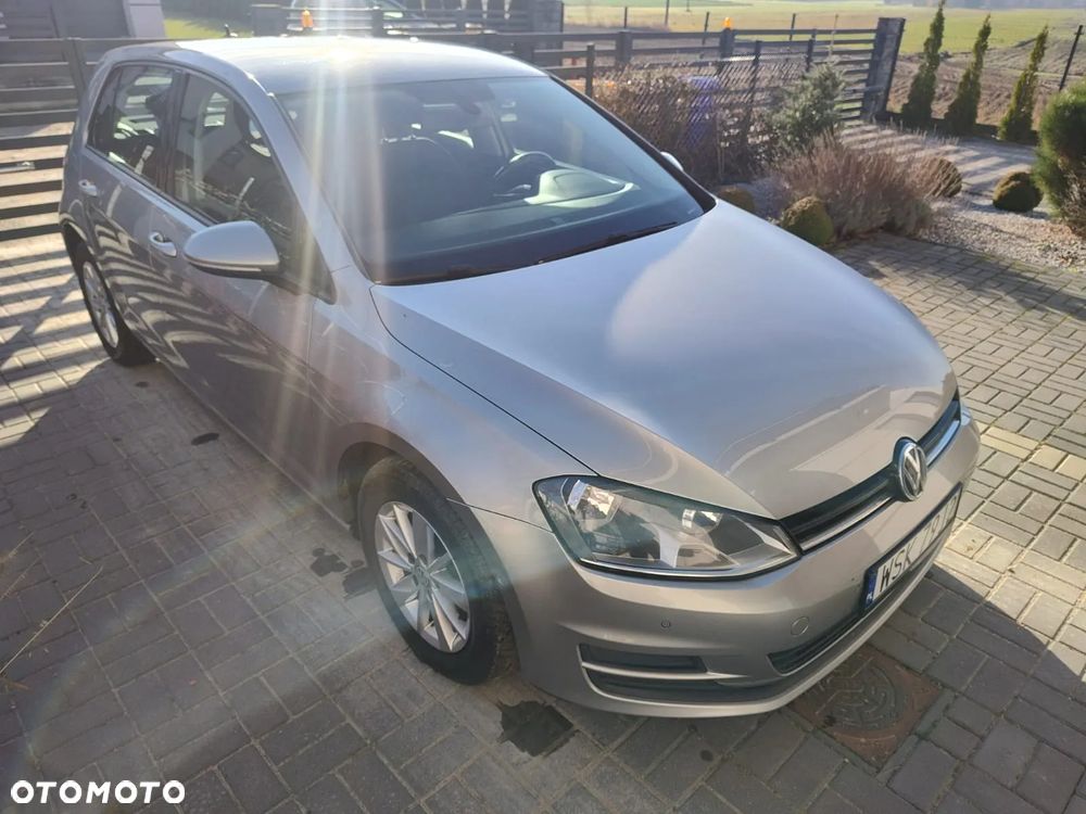 Volkswagen Golf - 6