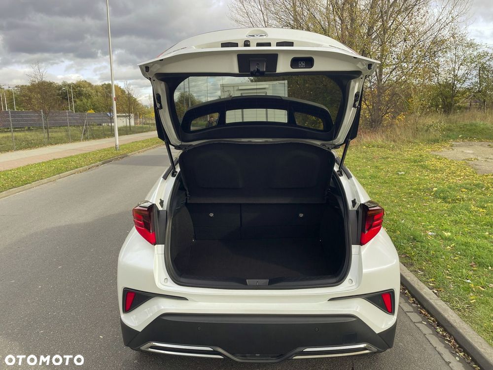 Toyota C-HR 2.0 Hybrid Executive - 11