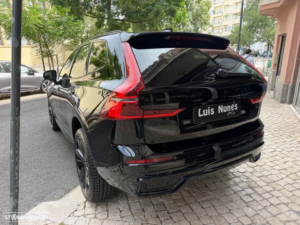 Volvo XC 60 T6 AWD Recharge Plus Black Edition - 12