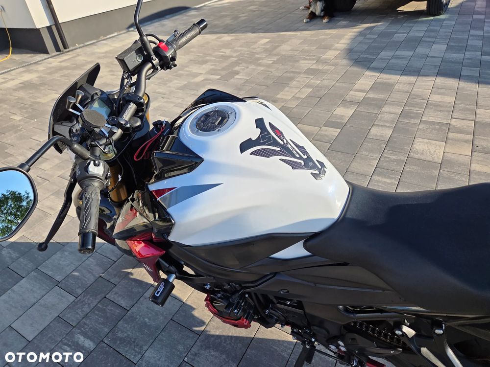 Suzuki GSX - 15