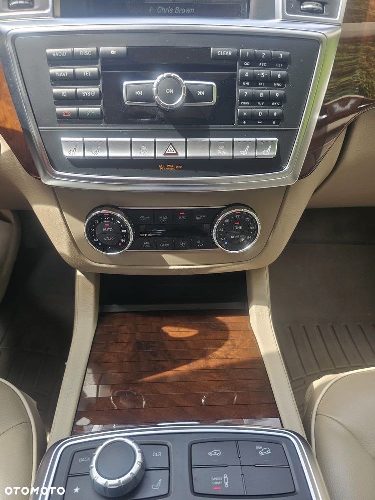 Mercedes-Benz GL 500 4-Matic - 22