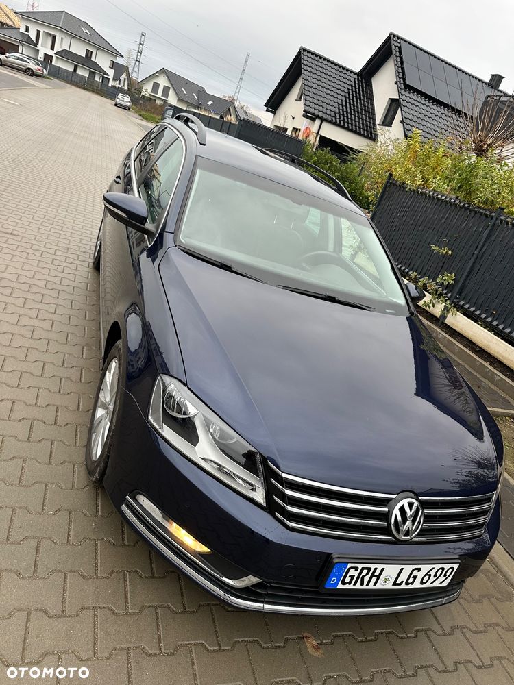 Volkswagen Passat - 12