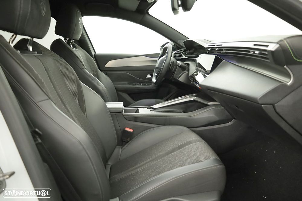 Peugeot 308 SW 1.2 PureTech GT EAT8 - 21