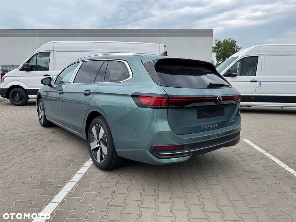 Volkswagen Passat Variant - 13