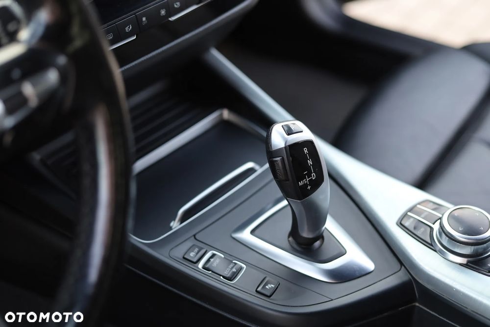 BMW Seria 1 118i Edition M Sport Shadow - 9