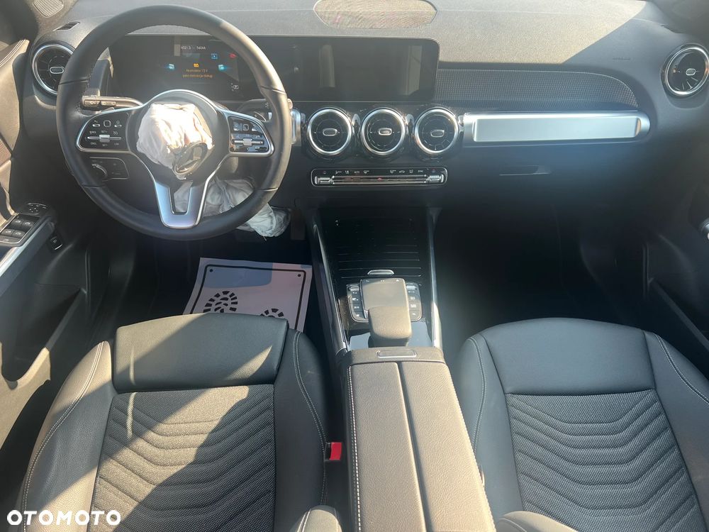 Mercedes-Benz GLB - 18
