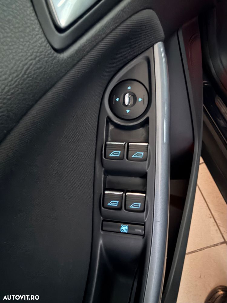 Ford Focus 1.6 TDCI ECOnetic 88g Start-Stopp-System Titanium - 21