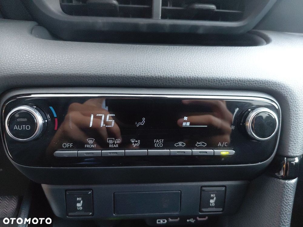 Toyota Yaris Hybrid 1.5 Style - 25