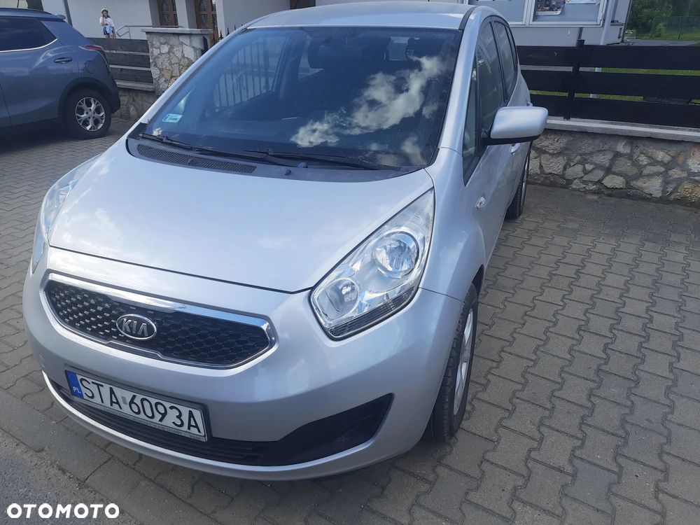 Kia Venga - 8