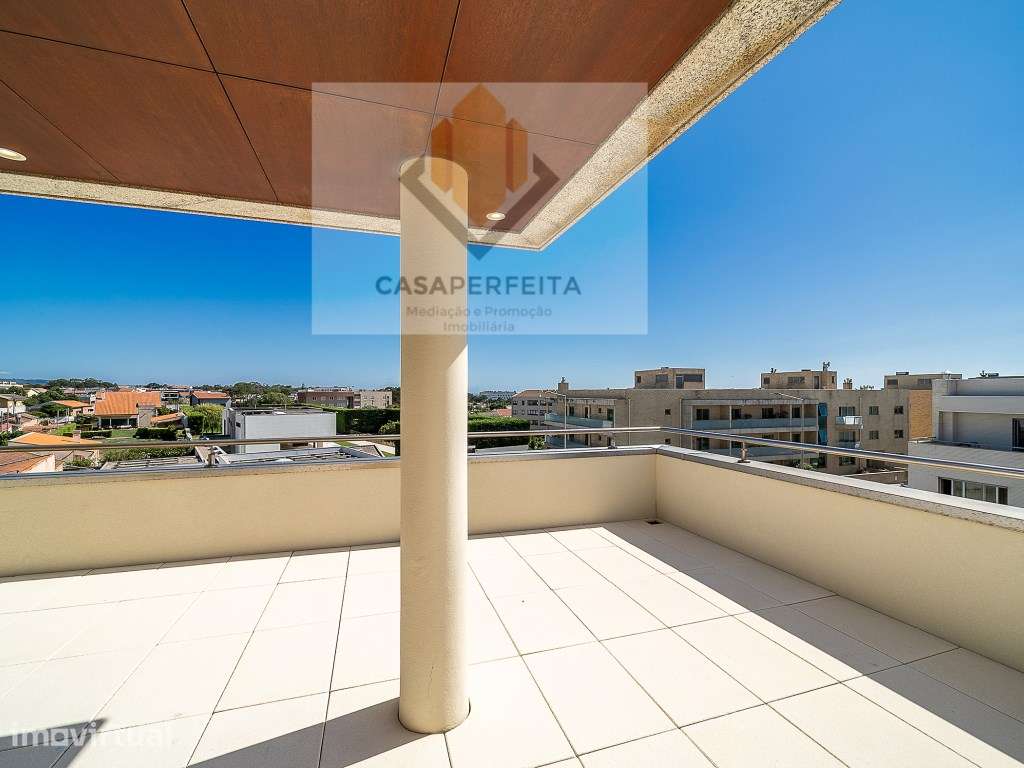 Luxuosa Moradia T4 como Nova com Terraços e Box para 3 Carros - Jun... - Grande imagem: 5/60