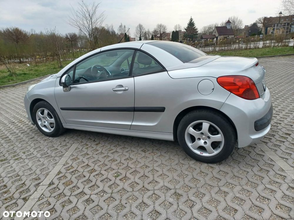 Peugeot 207 CC 120 VTi Active - 12