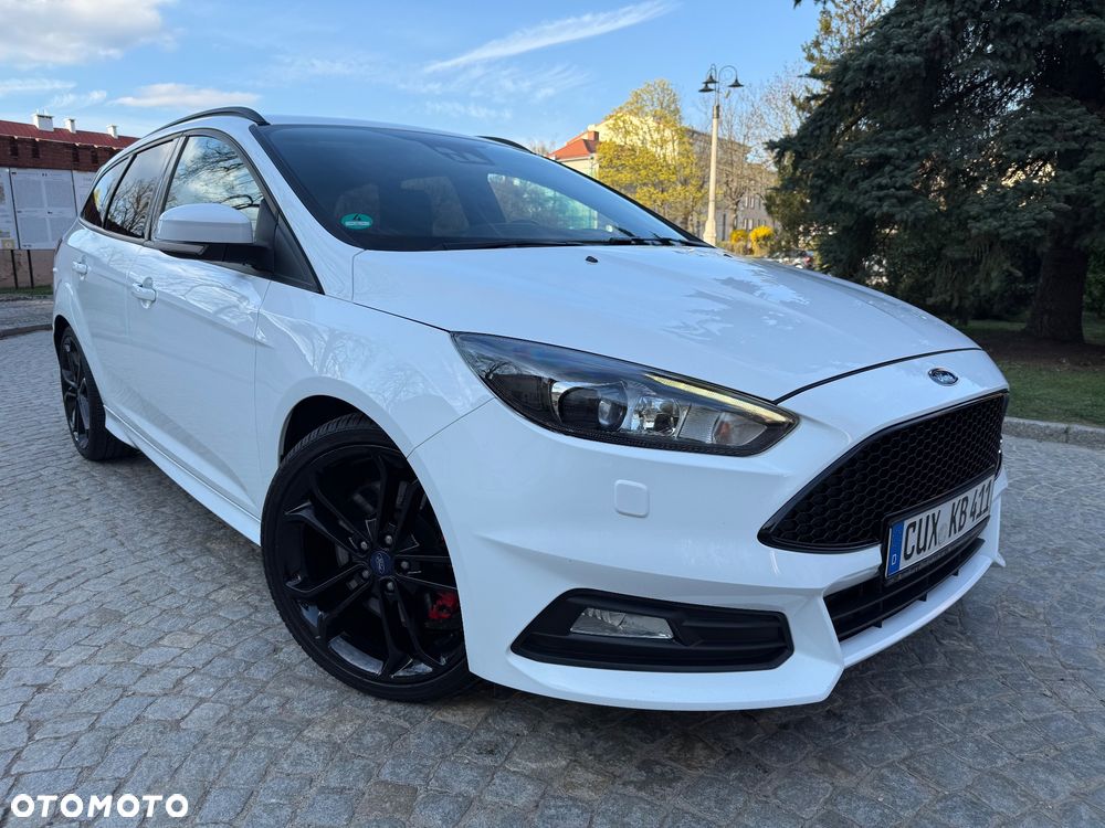 Ford Focus 2.0 TDCi ST - 17