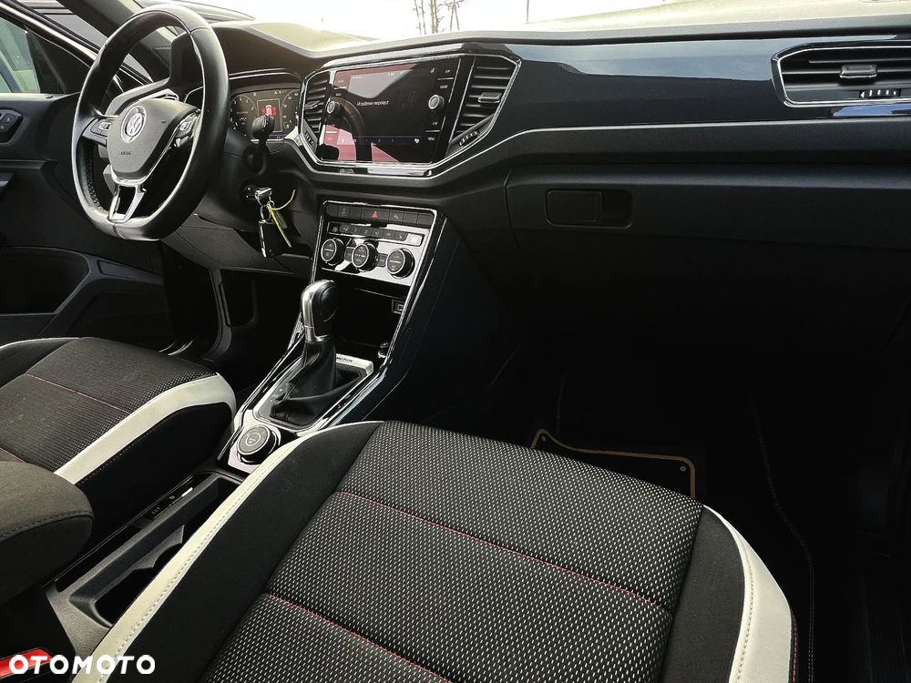 Volkswagen T-Roc 2.0 TSI OPF 4MOTION DSG Sport - 17